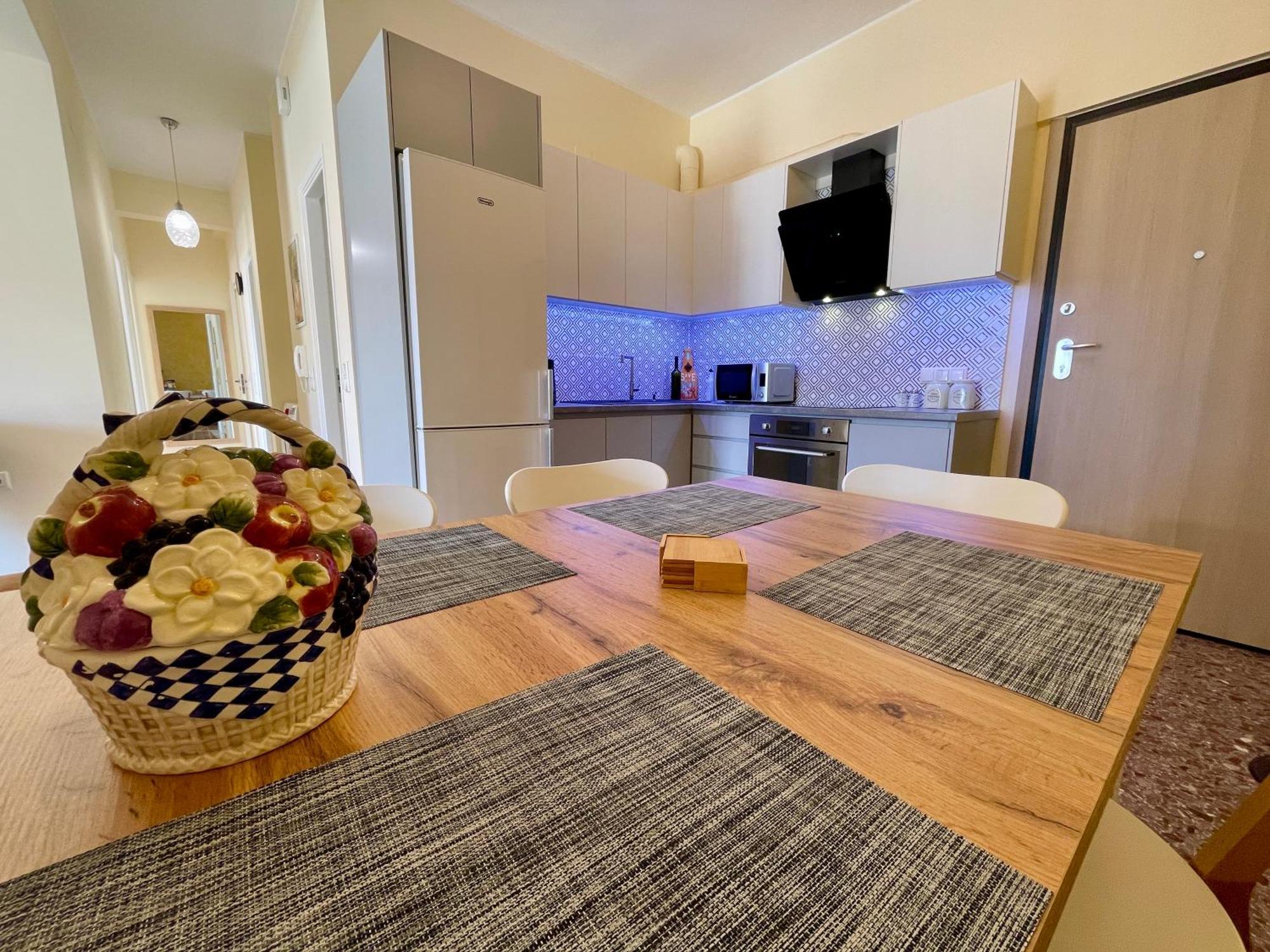 Kalamata.House - Sunny&modern apartment with view! Bagian luar foto