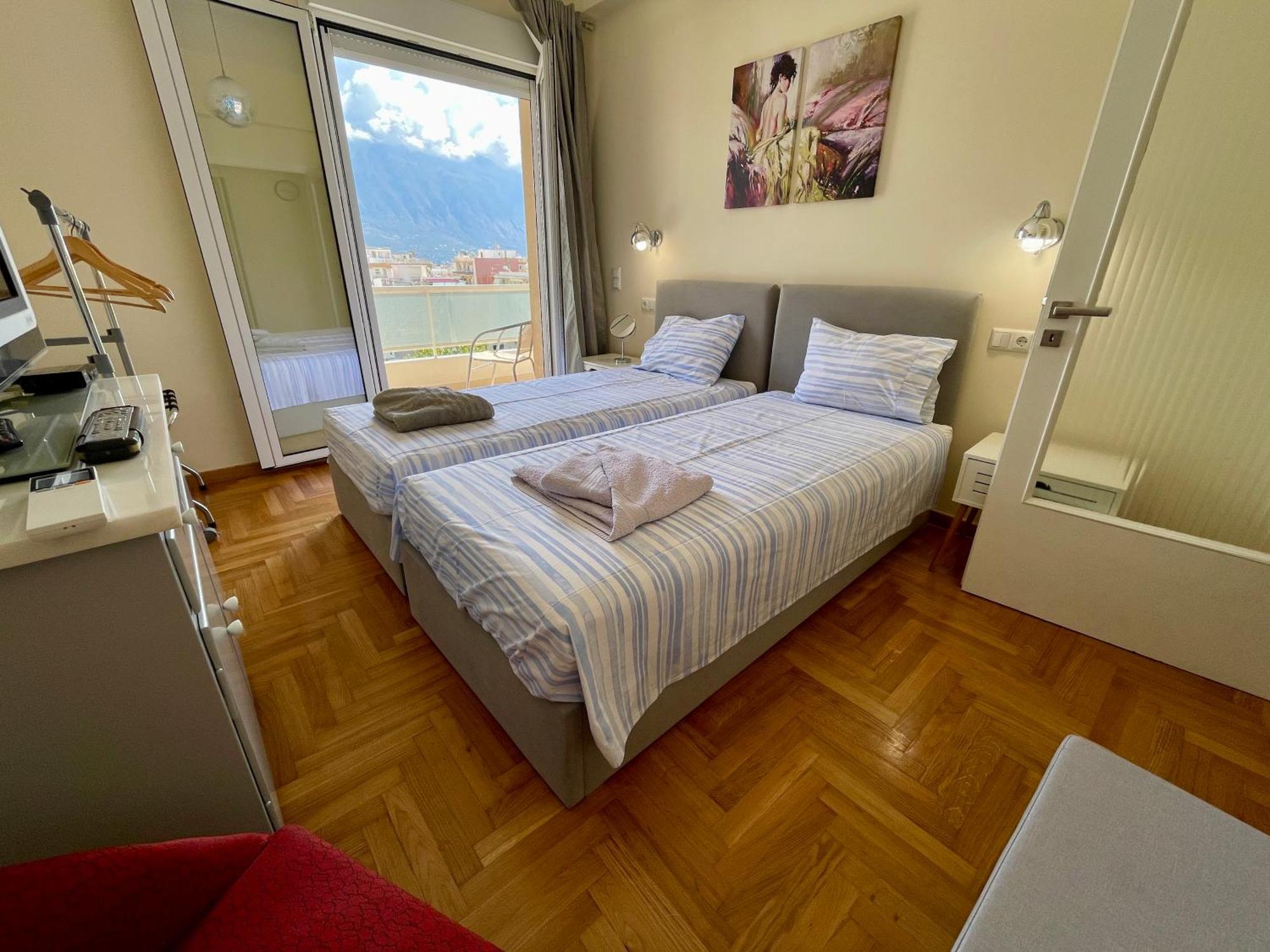 Kalamata.House - Sunny&modern apartment with view! Bagian luar foto