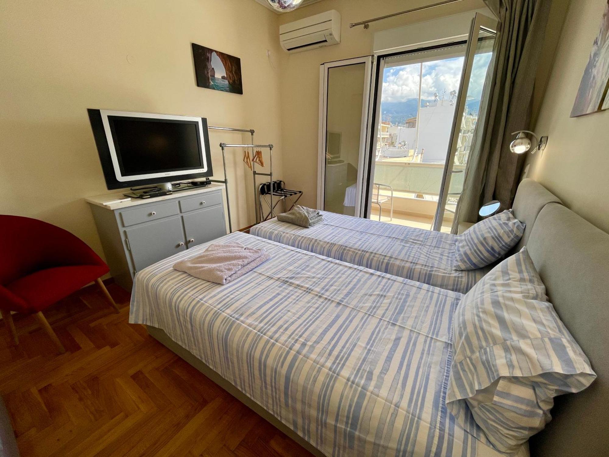 Kalamata.House - Sunny&modern apartment with view! Bagian luar foto